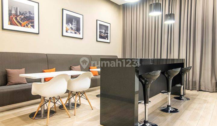 Akses Satu Harga Ke Ruang Kerja, Kantor Virtual, Dan Ruang Rapat di Regus Equity Tower 2