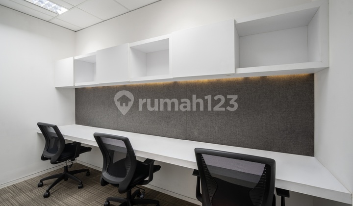 Bekerja lebih produktif di ruang kantor bersama di Regus Panin Tower_Co-Working