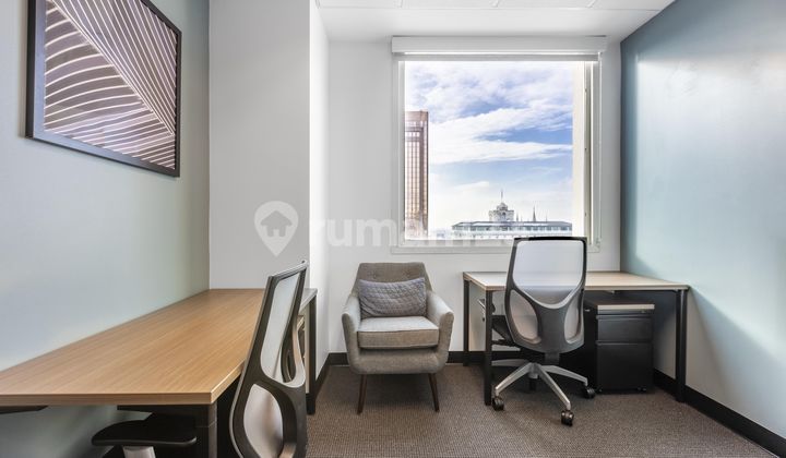 Temukan ruang kantor di HQ Senopati untuk 2 orang dengan layanan siap pakai_2 Workstations Office Temukan ruang kantor di HQ Senopati untuk 2 orang dengan layanan siap pakai_2 Workstations Office