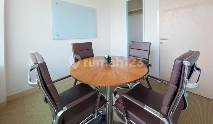 Ruang kantor pribadi untuk 2 orang di HQ Plaza Oleos_2 Workstations Office