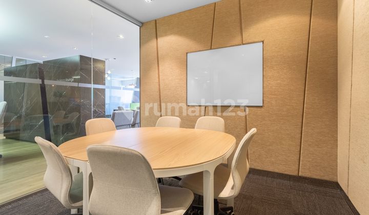 Pesan tempat di area coworking reservasi atau hot desk di Regus Singosari_Co-Working