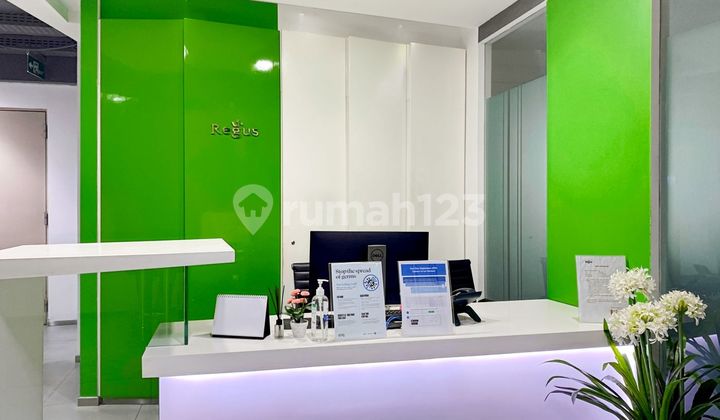 Akses Satu Harga ke Ruang Kantor Profesional untuk 2 Orang di Regus Menara Asia Afrika Akses Satu Harga ke Ruang Kantor Profesional untuk 2 Orang di Regus Menara Asia Afrika