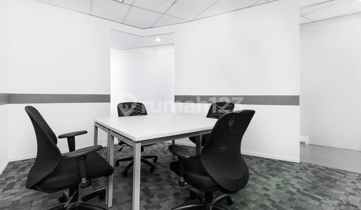 Ruang kantor pribadi berlayanan lengkap untuk Anda dan tim di Regus Forum Nine_3 Workstations Office 5