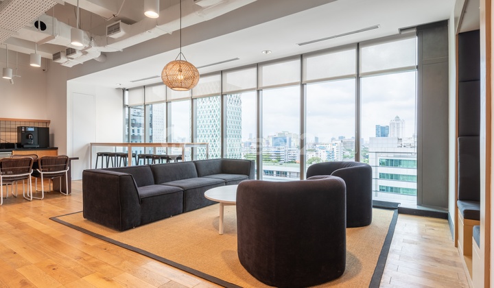 Temukan ruang kantor di Regus JB Tower untuk 2 orang dengan layanan siap pakai_2 Workstations Office