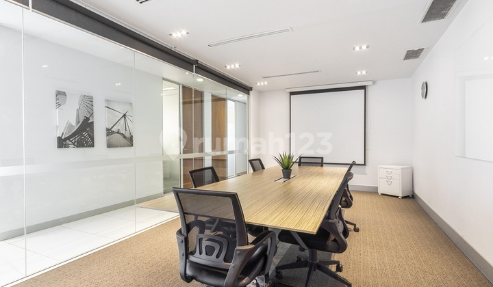 Ruang kantor terbuka untuk 10 orang di HQ_OP 10 (Office for 10 People) Ruang kantor terbuka untuk 10 orang di HQ_OP 10 (Office for 10 People)