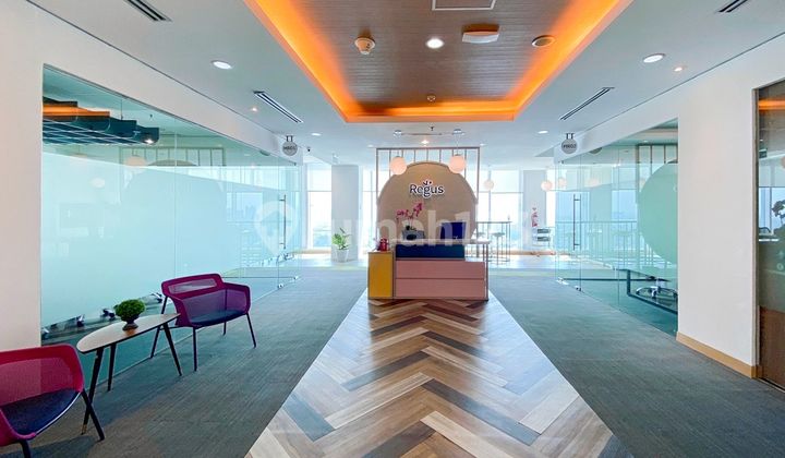 Singgah, bekerja, dan berkolaborasi di ruang rapat profesional di Regus Menara Palma Simatupang_EL (Entire Location) Singgah, bekerja, dan berkolaborasi di ruang rapat profesional di Regus Menara Palma Simatupang_EL (Entire Location)