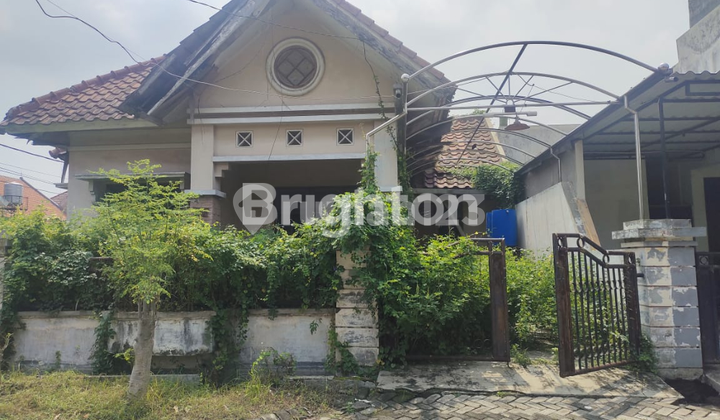 LAND CALCULATION HOUSE IN THE COMFORTABLE AND STRATEGIC ELITE AREA OF PONDOK MUTIARA SIDOARJO 2