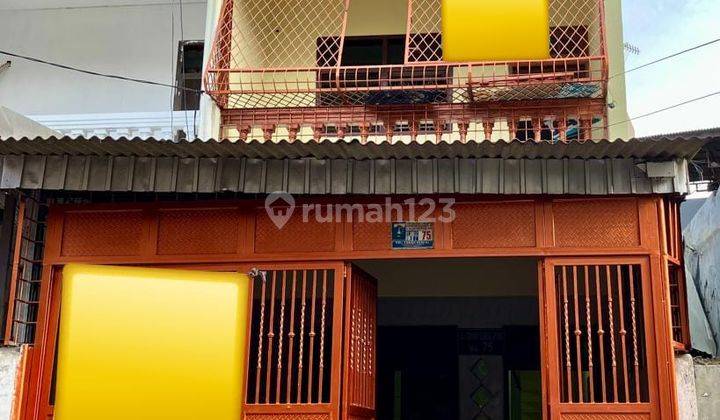 Rumah 3 Lantai Bagus SHM di Tambora, Jakarta Barat Bisa Sewa 1