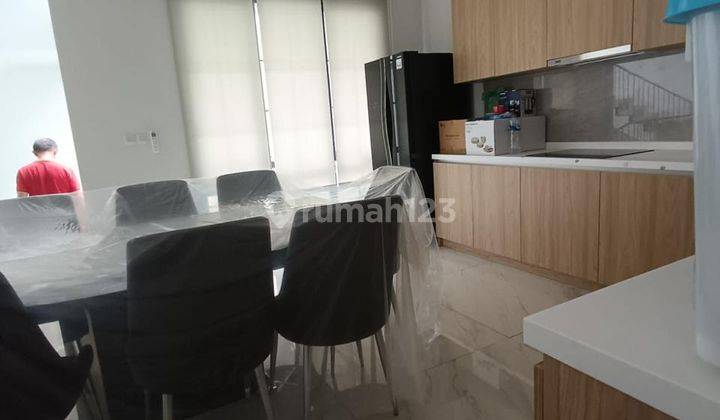 Rumah Bagus Semi Furnish di Sutera Winona Alam Sutera 2