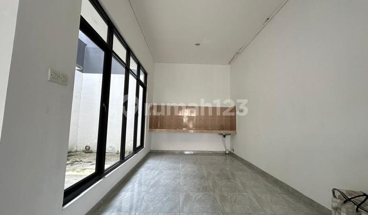 For Sale, Brand New House in Nusaloka BSD, Quick Sale. 2