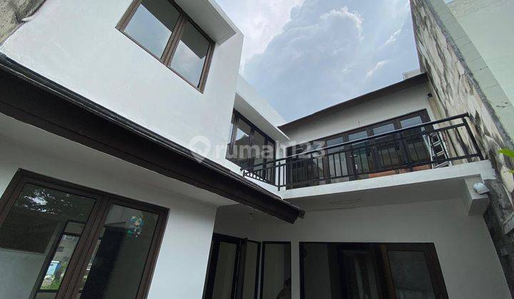 Dijual Cepat Harga BU Rumah 10x18 di Serenade Lake Gading Serpong 1