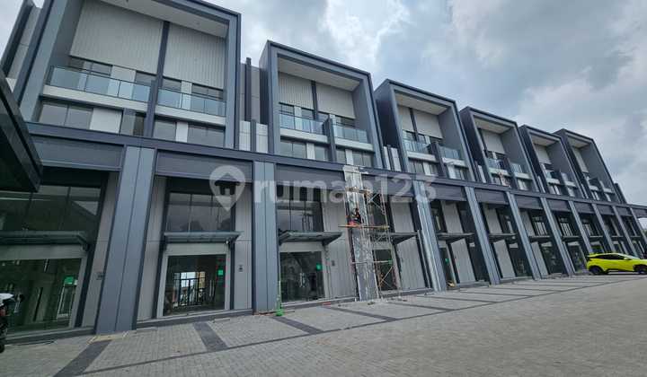 For Sale: 8 Newly Built Adjacent Shophouses Ready for Business at Hudson Studio Loft