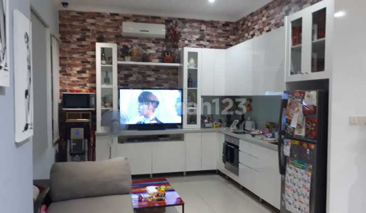 Dijual Rumah Sudah Renov di Green Lake City, Cluster Eropa 1