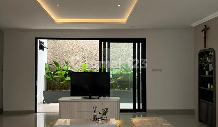 Jual Rumah Mewah Fully Furnish Di Alam Sutera  2