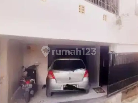 For Sale 2-Story House in West Jakarta City Center 2