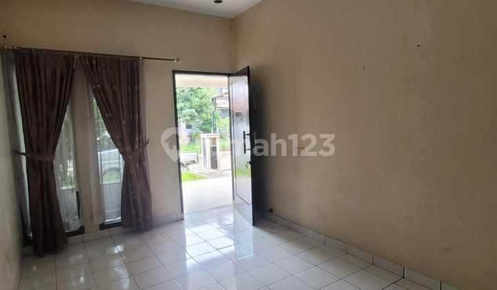 Dijual Rumah Rapi Di Palem Semi  2