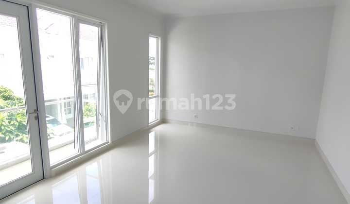For Sale: Ready-to-Occupy House in Pasadena Grand Residence Cluster, Gading Serpong 2