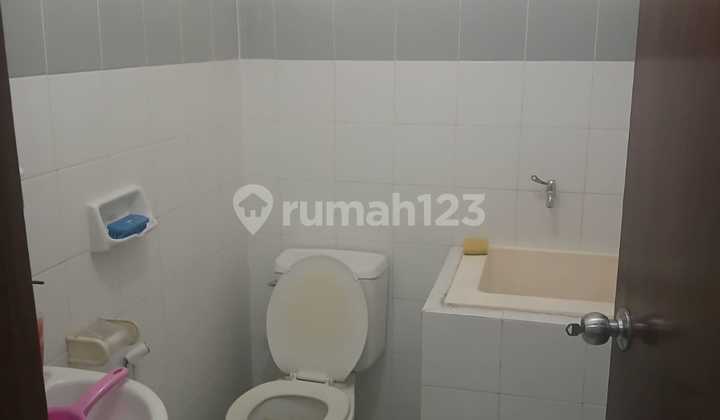 For Quick Sale: Semi-Furnished House in Taman Sakura Sentul 2