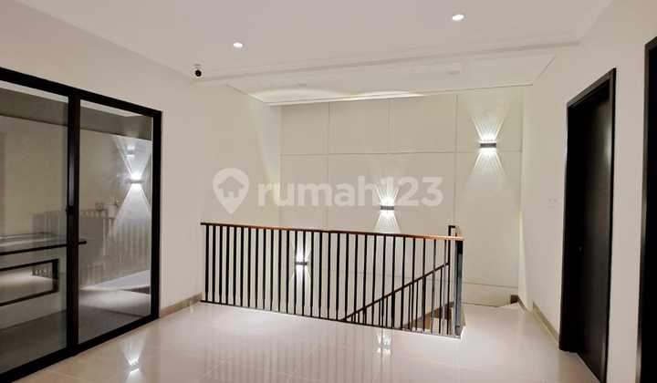 Dijual Rumah Mewah Full Interior di Cluster Carson  2