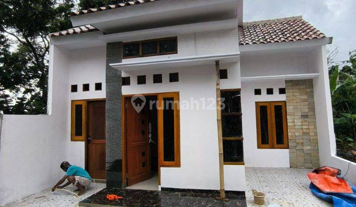 Dijual Rumah Cash di Pinggir Jalan Utama 1