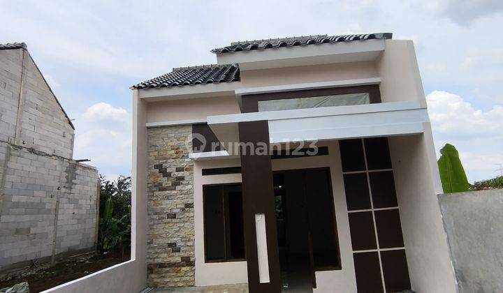 dijual rumah modern harga ekonomis strategis 1