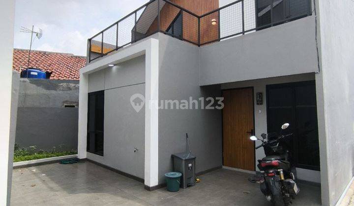 Jual Rumah Mewah Minimalis Ada Rooftop Nya 1