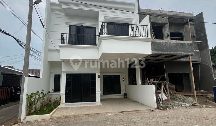 Jual rumah 2 lantai modern dekat akses tol 2