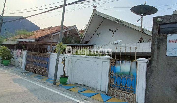 Rumah Tua Berkualitas Marmer Dan Kusen Dr Kayu Jati Lokasi Jakarta Pusat 1