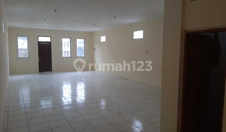 South Duri Rental House Extremely Strategic Location, Any Business Will Surely Thrive. South Duri Rental House Extremely Strategic Location, Any Business Will Surely Thrive.