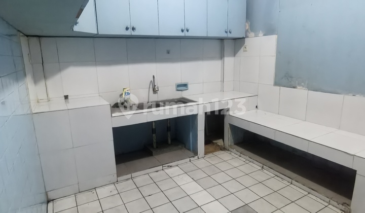 Shop House for Rent Ready to Occupy in a Busy and Lively Location, Any Business Will Surely Be Profitable, Flood-Free.