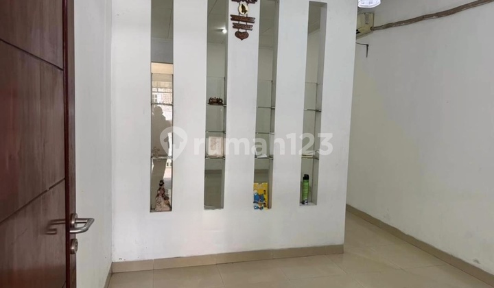 Rumah Taman Kota Gaya Minimalis Jalan@row 2 Mobil 2