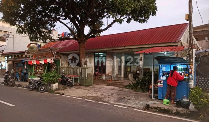 Gudang Pinggir Jalan Raya  1