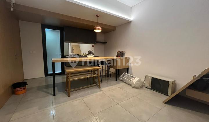 Quick Sale: Ready-to-Occupy Tabebuya House, Strategic Location, Flood-Free, One Gate System, Safe, Comfortable, Quiet, Clean, BSD.