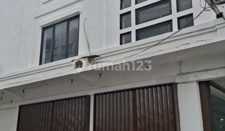 Ruko Gandeng Siap Huni Lokasi Strategis untuk Usaha Bebas Banjir Parkir Luas Aman Ramai Pusat Bisnis SHM Melati Mas