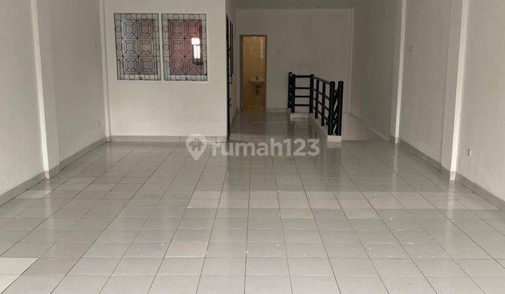 Ruko 3 Lantai Siap Pakai di Sektor IV, BSD, Serpong Utara Tangsel 2