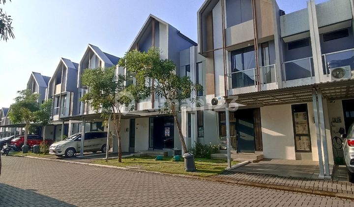 Yuthica New 2-Story Minimalist House Ready to Occupied Central City Location Flood-Free 2