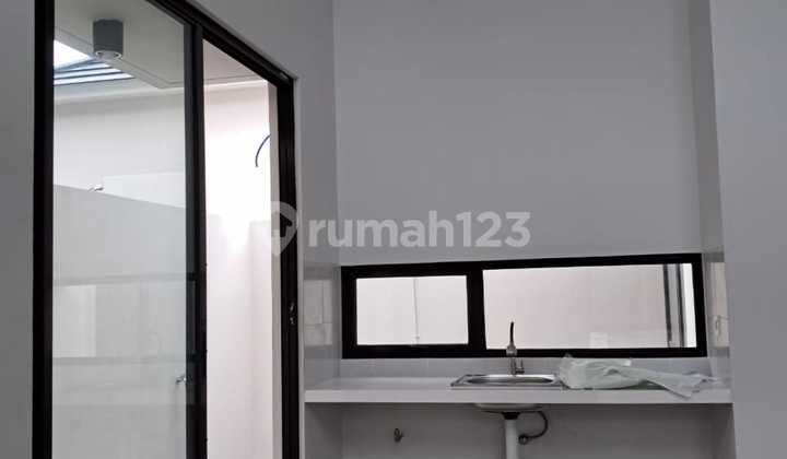 Dekat Stasiun Cisauk Pusat Bisnis Bsd Rumah Baru Siap Huni Lokasi Strategis Aman Nyaman Bersih Bebas Banjir Satu Pintu Akses Masuk Jual Murah Dekat Stasiun Cisauk Pusat Bisnis Bsd Rumah Baru Siap Huni Lokasi Strategis Aman Nyaman Bersih Bebas Banjir Satu Pintu Akses Masuk Jual Murah