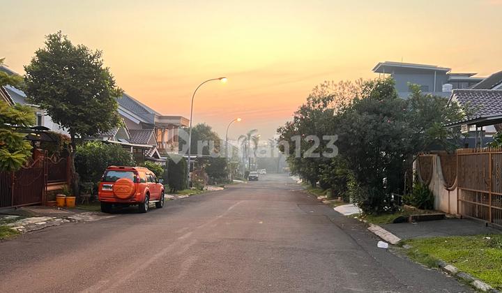 Rumah Cantik Minimalis SHM di BSD Nusa Loka, Tangerang Selatan 2