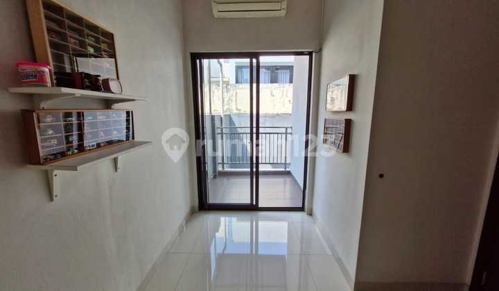 Jual Cepat Rumah Sudah Renovasi Siap Huni Bersih Terawat Aman Nyaman Mezzanine Bebas Banjir Lokasi Strategis Prestigia Eminent BSD SHM