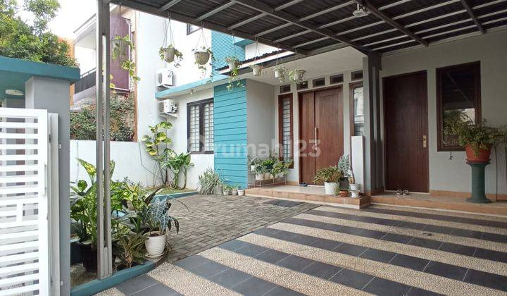 Rumah 2 Lantai Bagus Furnished di Kencana Loka Bsd, Tangerang 2