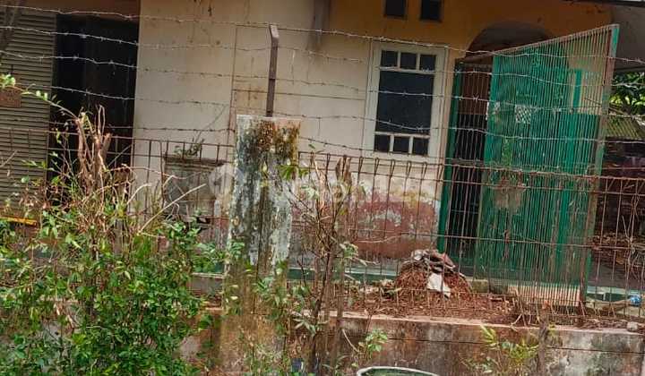 Rumah Dijual Dengan Tanah Luas Shm Lokasi Strategis Aman Dan Nyaman