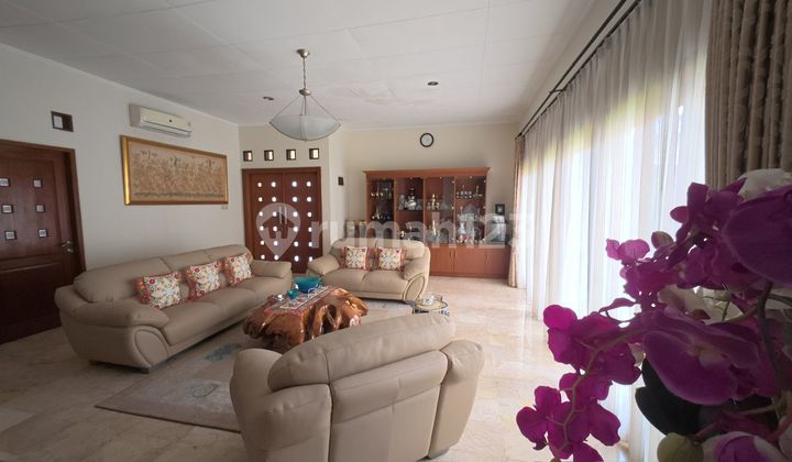 Rumah Villa Asri Nyaman Cocok untuk Keluarga Besar Bebas Banjir Lokasi Pusat Kota SHM Bsd Rumah Villa Asri Nyaman Cocok untuk Keluarga Besar Bebas Banjir Lokasi Pusat Kota SHM Bsd