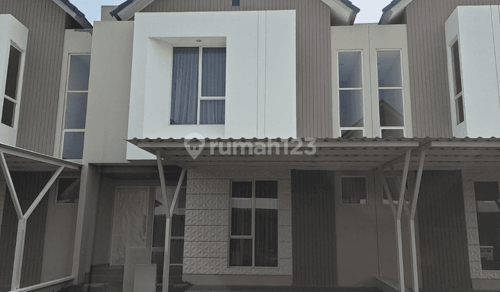 Rumah 2 Lantai Baru Dekat Club House di Suvarna Sutera, Tangerang 1