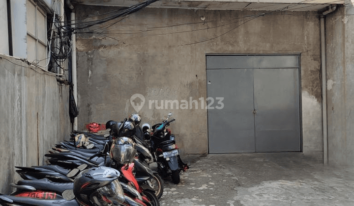 Rumah Depan Belakang Cocok Untuk Ruko di Jl. Kh Wahid Hasyim Jakarta Pusat 2