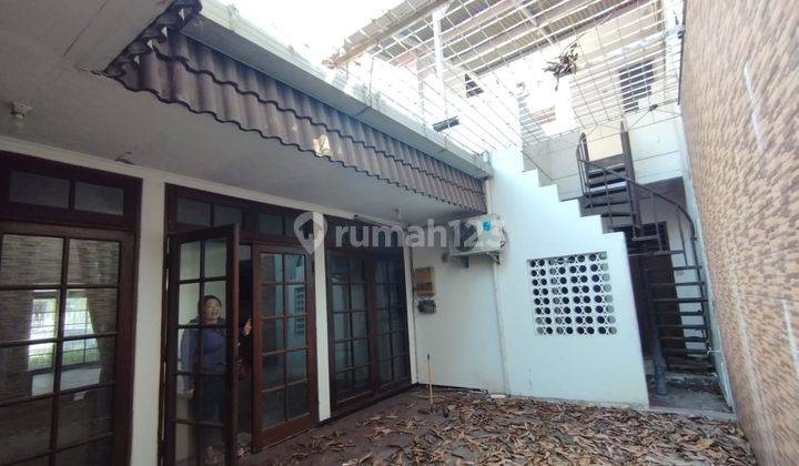 Rumah Bagus di Darmo Harapan Utara, Surabaya 2