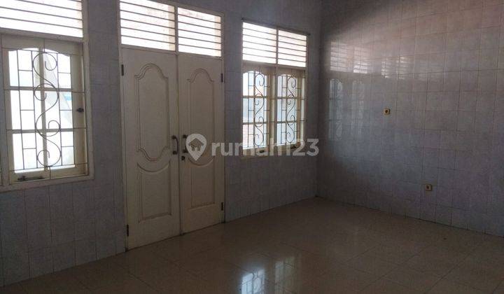 Di Sewakan Rumah 3 Lantai Surabaya Pusat  2