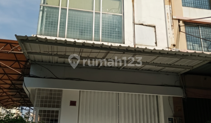 Dijual Ruko Dengan Lokasi Strategis Di Cempaka Mas Jakarta Pusat