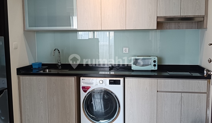 Super Cheap !! Low Floor Menteng Apartment in Central Jakarta 2