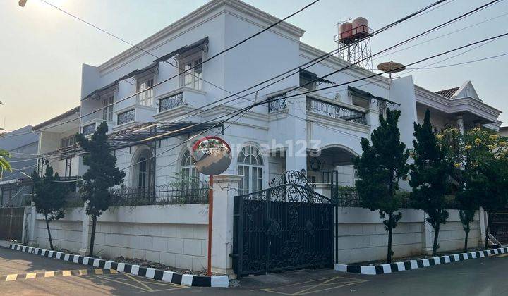 Dijual Rumah Modern Classic di Gading Nias Kelapa Gading 1