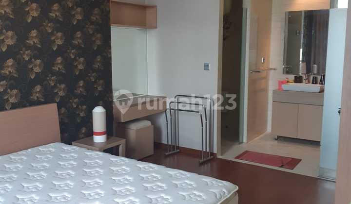 Rare Find !!! Low Floor Ancol Mansion Apartment for Sale 2